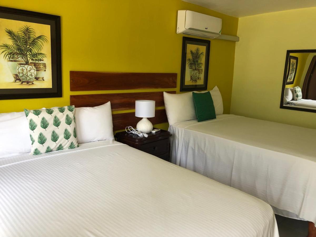 Airport Beach Hotel Бухта Монтего Экстерьер фото